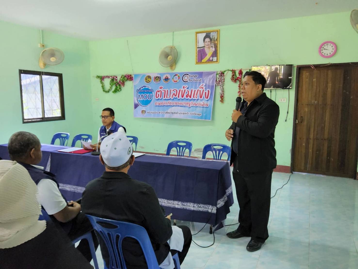 วันที่ 4 มีนาคม 2569 "บันทึกความร่วมมือ MOU"
นายนพดล จีนลิบ นายอำเภอทุ่งหว้า
มอบหมายให้ นายสมนึก บัวขวัญ
ปลัดอาวุโสอำเภอทุ่งหว้า
เป็นตัวแทนร่วมลงนาม MOU ต.ทุ่งบุหลัง